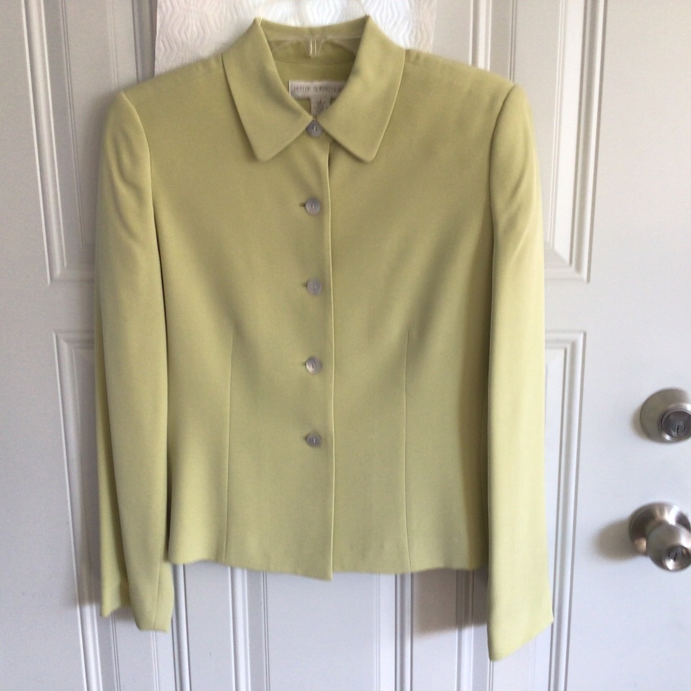Pastel dress suit